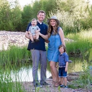 Meet your Posher, Adriela